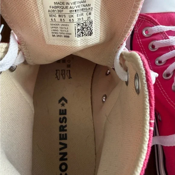 Converse Fuchsia Canvas High-Tops sz 8.5 womens - Picture 9 of 10